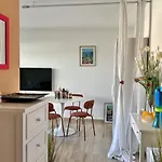 Beautiful Flat With Terrace Near Croisette *